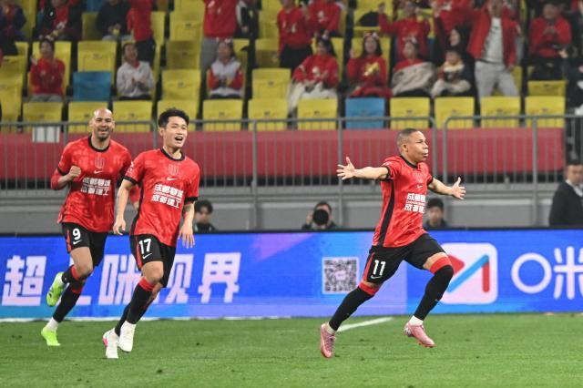 九游娱乐-西南德比明日上演 火力第一蓉城VS火力第三玉昆